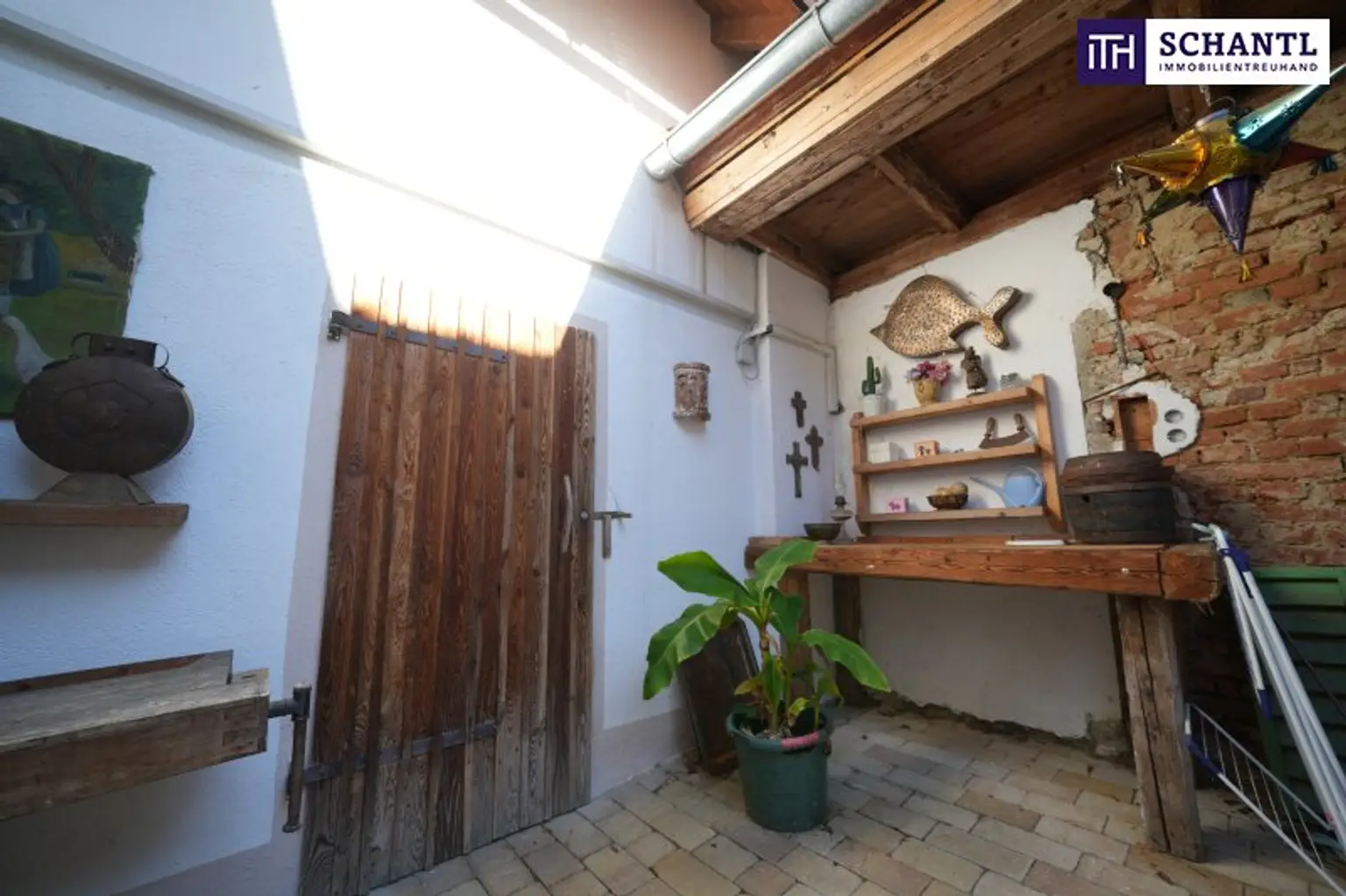 SENSATIONELLES JUWEL! Exklusiver Vierkanthof im Thermenland Steiermark – Wohnen, Reiten & Leben mit Pool und Natur!