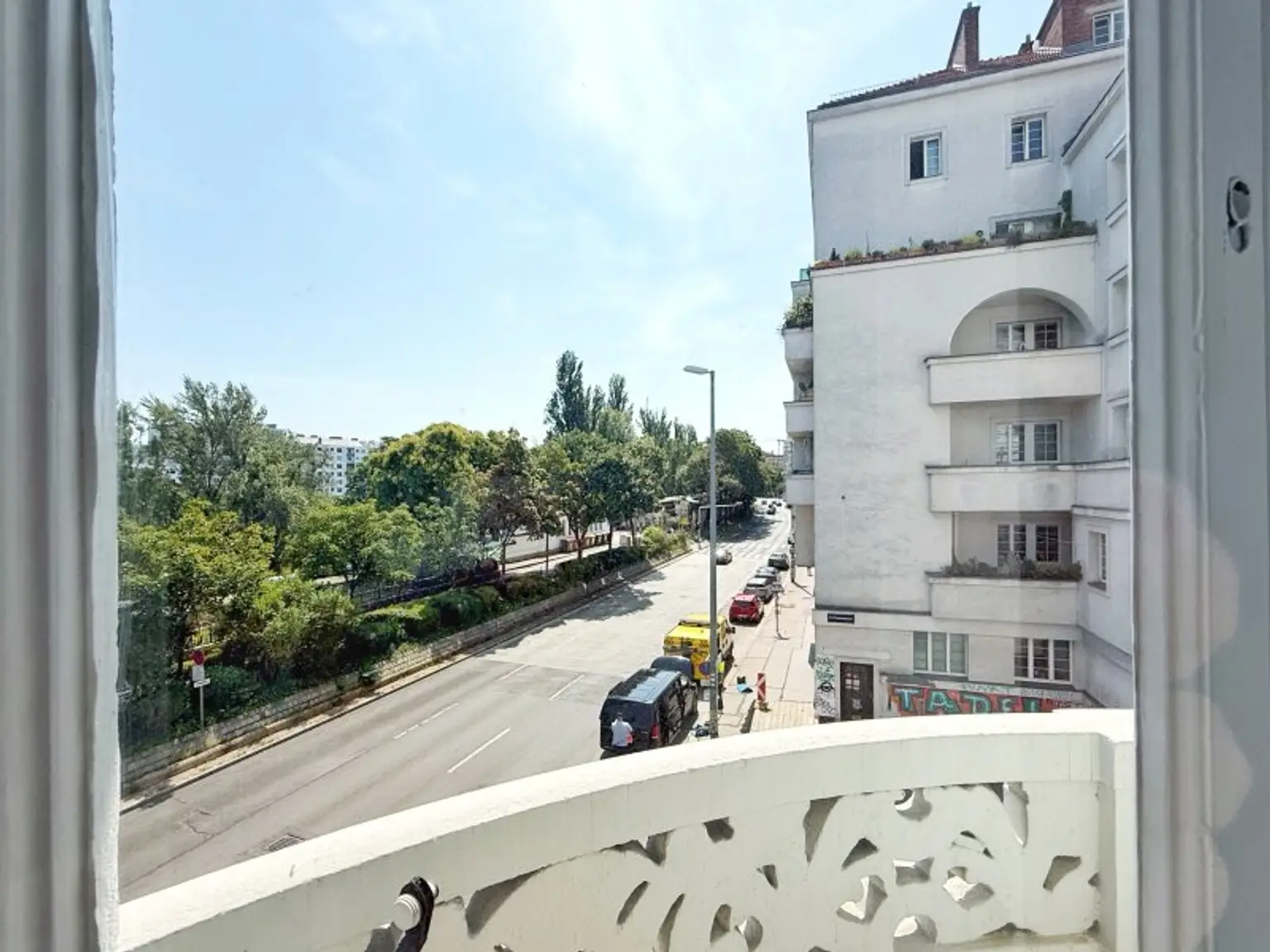 Charmante Bürofläche im sanierten Stilaltbau, unmittelbar bei der U4 und nahe dem 1. Bezirk