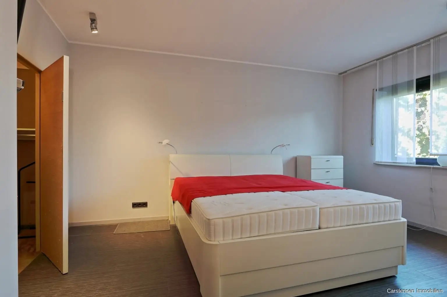 Master-Bedroom
