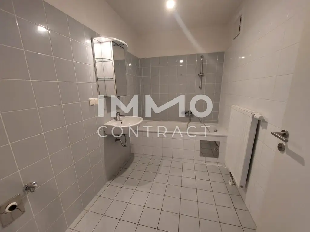 NUR SCHRIFTLICHE ANFRAGEN BITTE. 2-Zimmer-Wohnung mit Balkon in der Wielandgasse