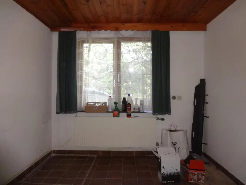 GROSSES LANDHAUS MIT SCHÖNEM GARTEN!
