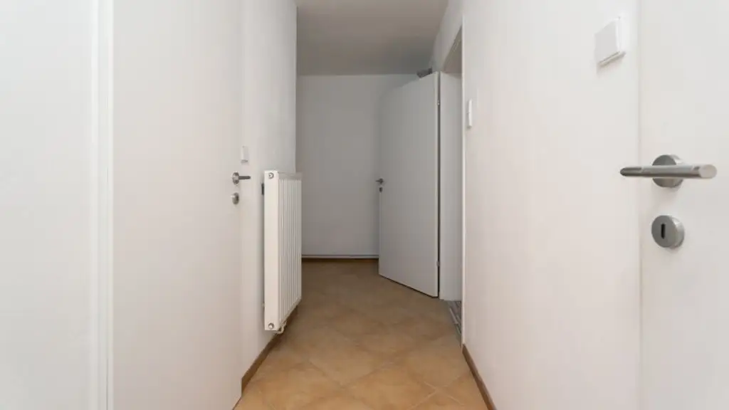 Sanierungsbedürftiges Ein / Zweifamilienhaus in Kerngebiet von Gänserndorf