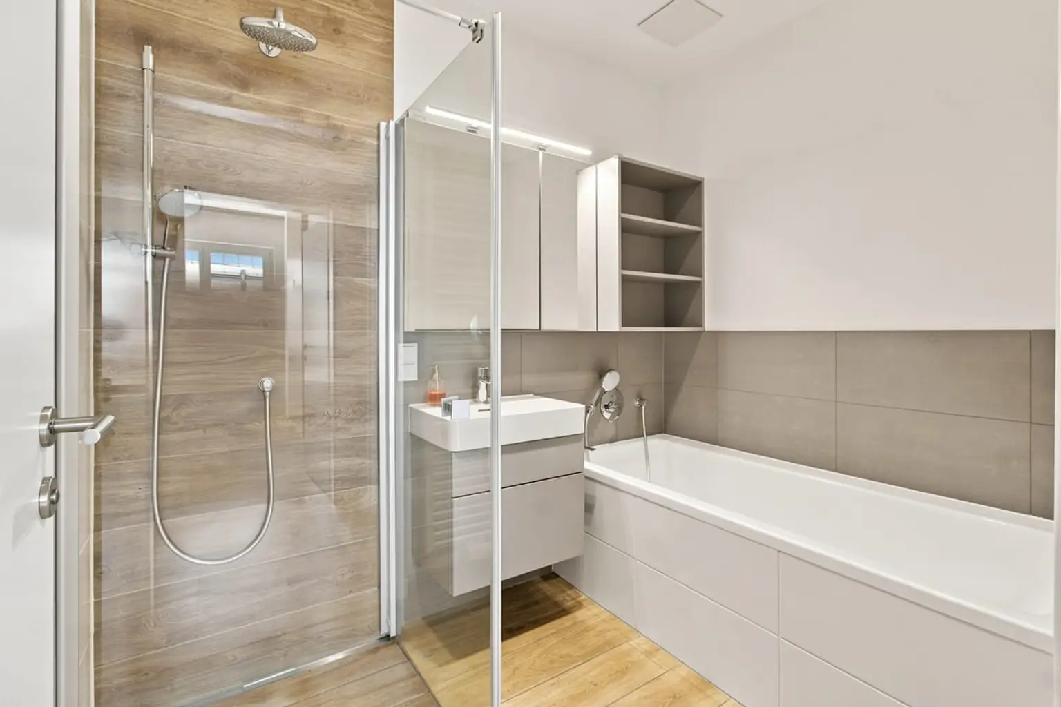 Mmm | Exklusive DG WOHNUNG ++ mit DACHTERRASSE und WIENBLICK | Prima Service Immobilien
