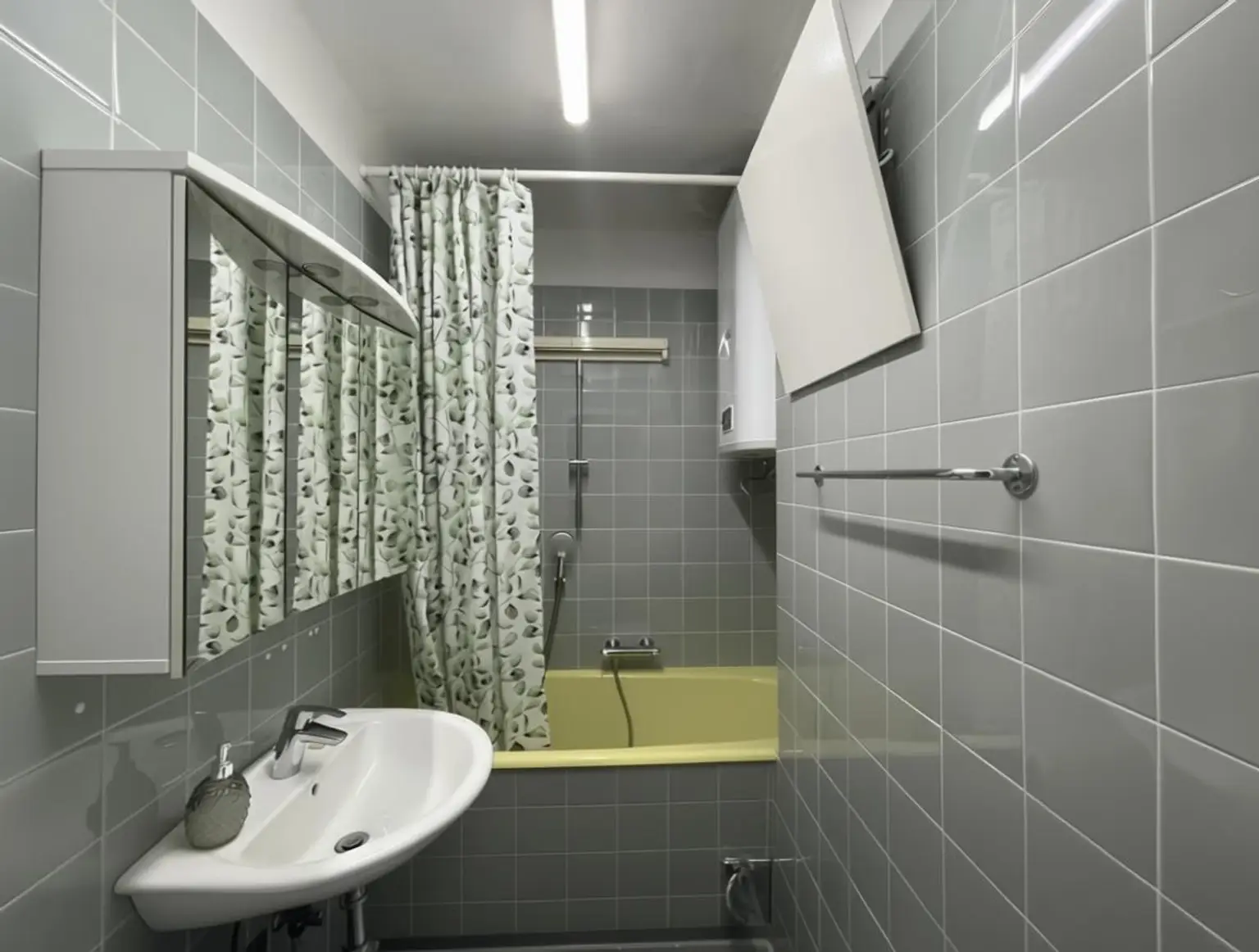 Sanierungshit - Dachgeschoß ohne Schrägen mit 2 Terrassen