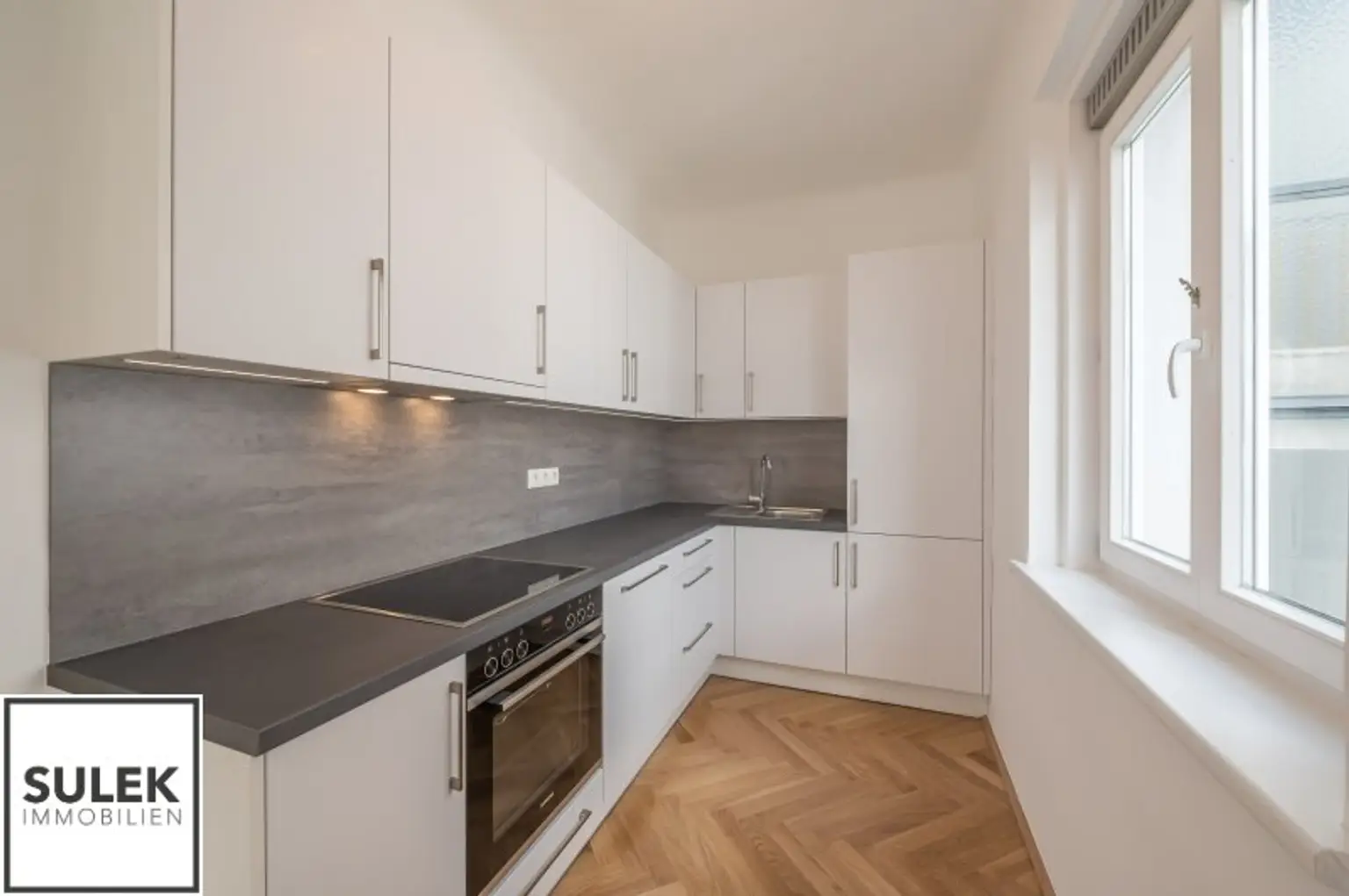 schöne 2 Zimmer Wohnung in bester Innenstadtlage - ab Oktober beziehbar! (Erstbezug nach Sanierung)