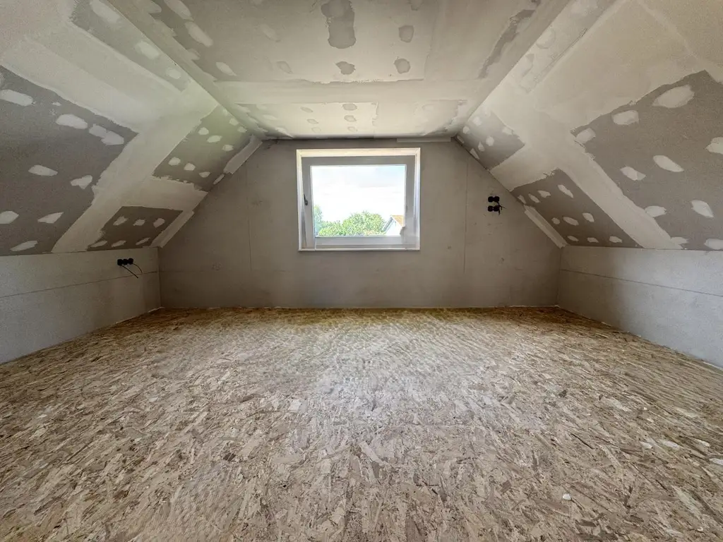 Renoviert, belagsfertig & bereit für Ihre Ideen! Einfamilienhaus mit Garten, Sonnenterrasse und Doppelgarage in Timelkam - BIETERVERFAHREN