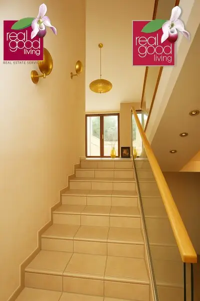 Exklusive Villa mit Pool, Terrassen, Wintergarten & großer Garage in Klosterneuburg-Weidling