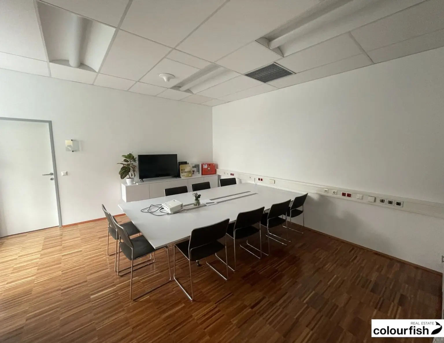 Modernes Kleinbüro in Döbling