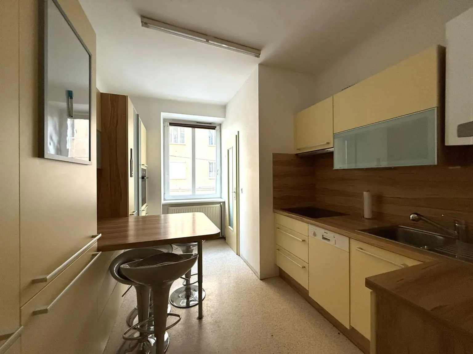 " 2,5-Zimmer mit Homeoffice-Möglichkeit und Top-Infrastruktur "