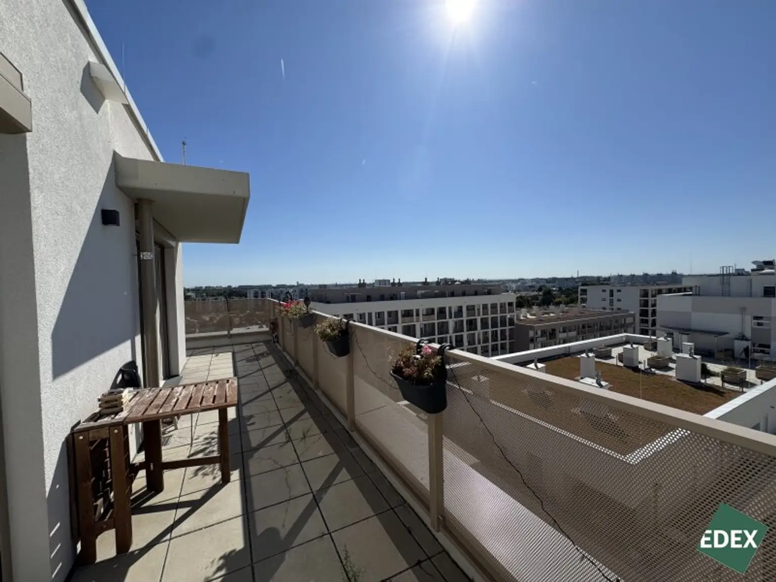 Gemütliche 3-Zimmer-Wohnung mit großzügiger Terrasse nahe U1 Rennbahnweg