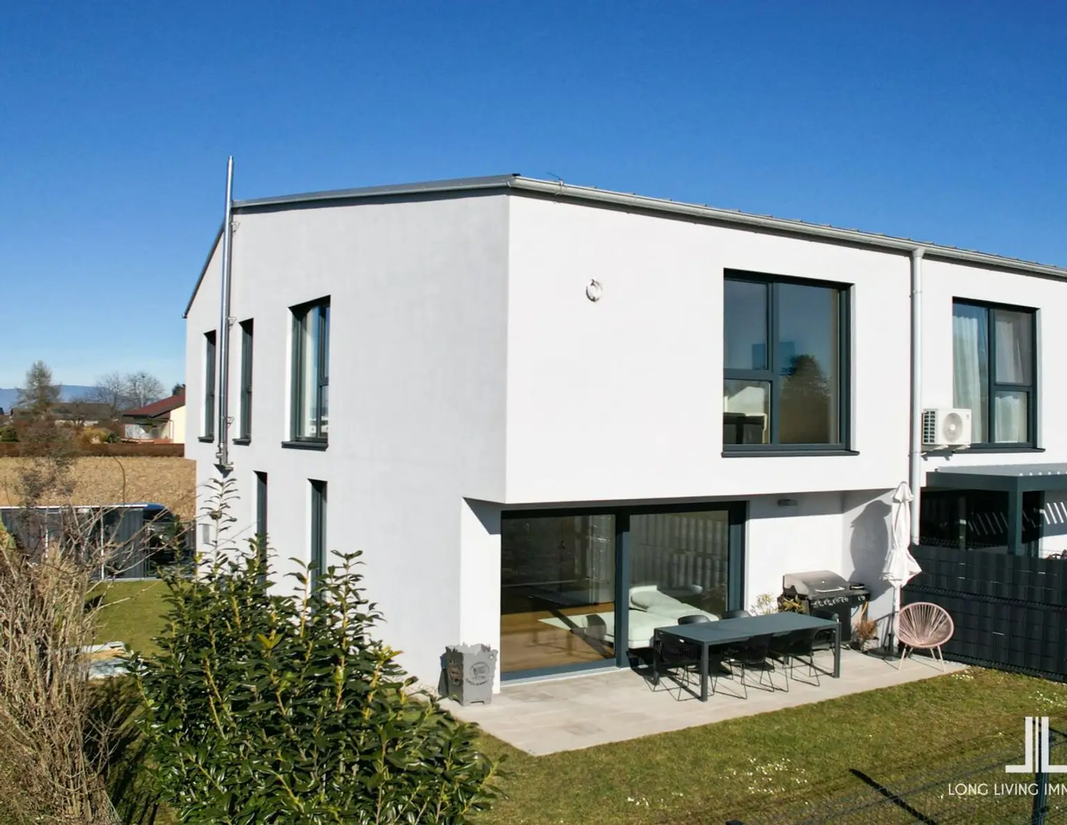 Moderne Doppelhaus-Hälfte mit Süd-Ausrichtung zu verkaufen!