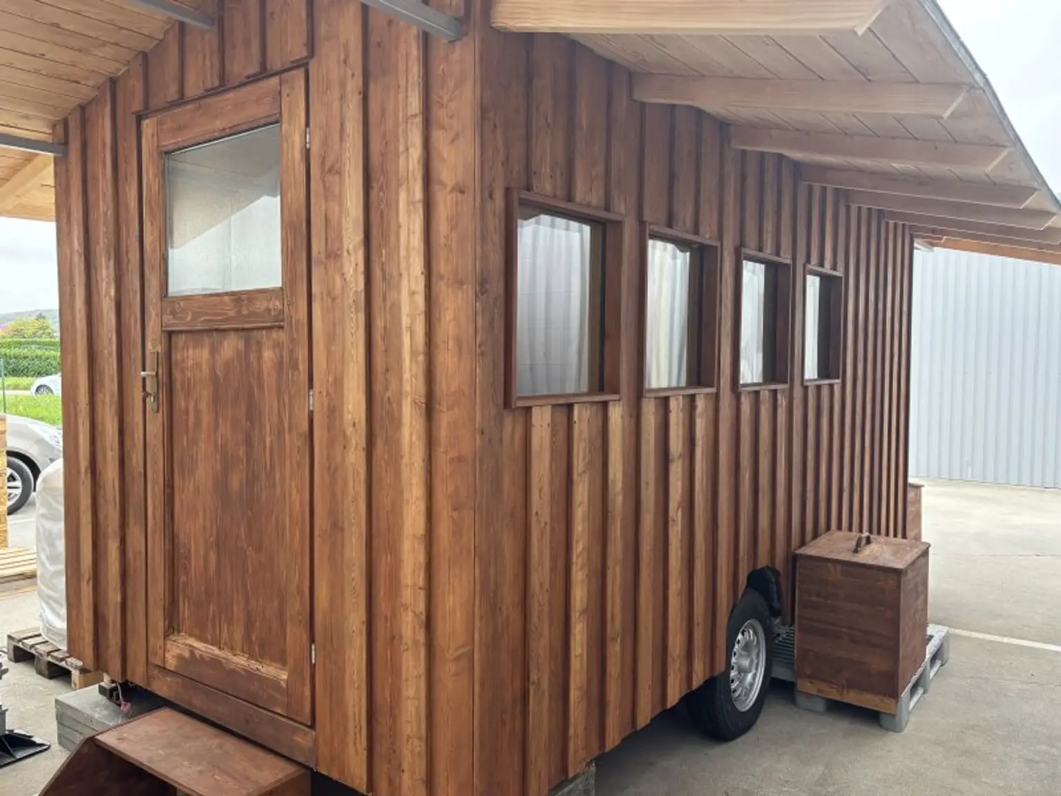 ** HOTMOBIL ** - Sauna auf Rädern in Neuzustand !!