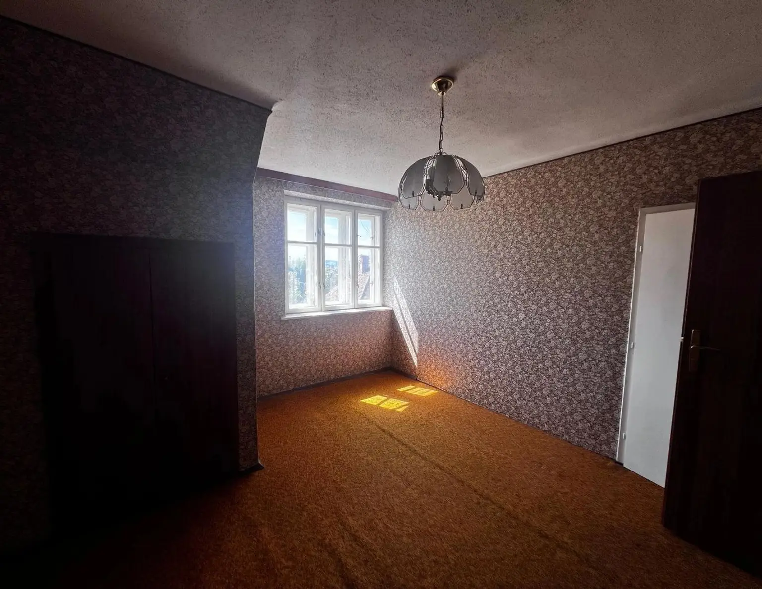 Einfamilienhaus mit Charme und Potenzial in Toplage Eisenstadts - sanieren oder neu bauen (Provisionsfrei)