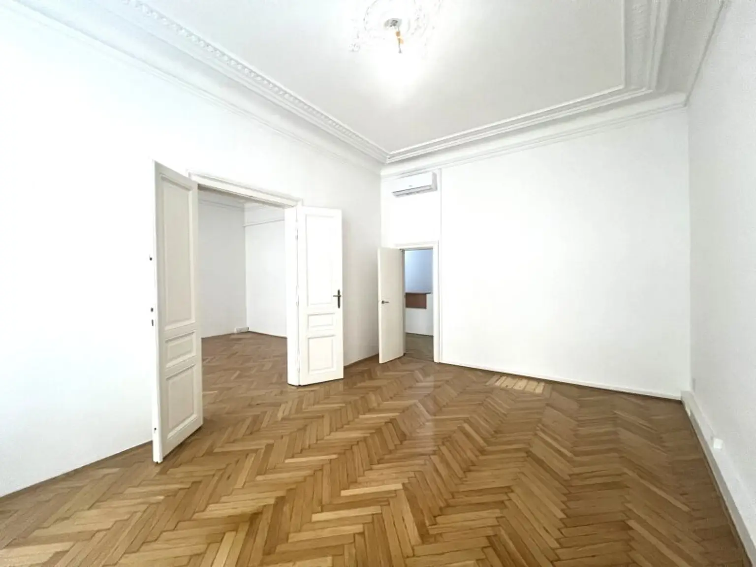 Schöne, repräsentative Büro- oder Kanzleiräumlichkeiten in bester Innenstadtlage - Nähe Stephansplatz (!)