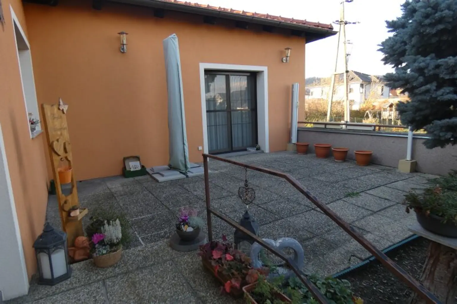 TOP GEPFLEGTES WOHNHAUS MIT GARTEN NATURNAH