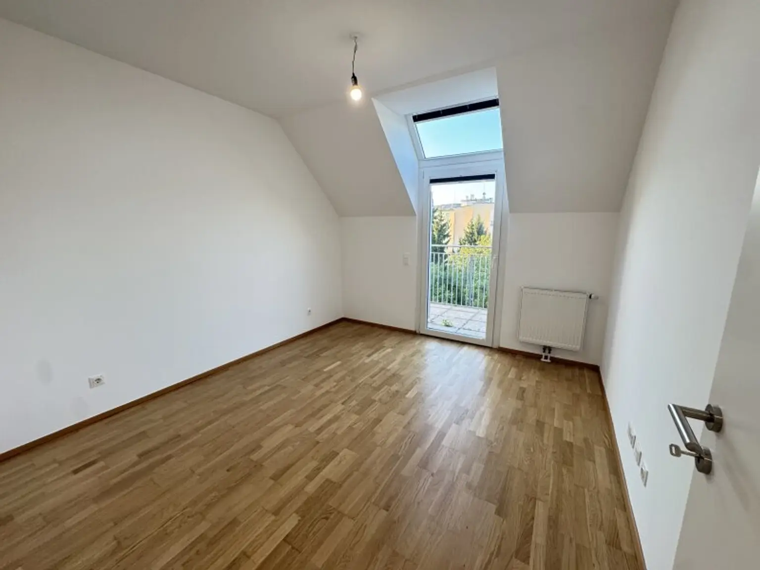 Traumhafte 3-Zimmer-Dachgeschoßwohnung mit Loggia in Döbling!