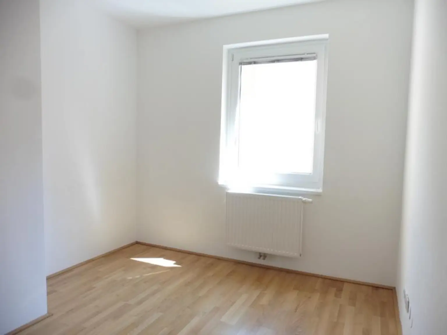 U4-Nähe!! Neubauwohnung mit großem, sonnigen Süd-Balkon // AB NOVEMBER!!!