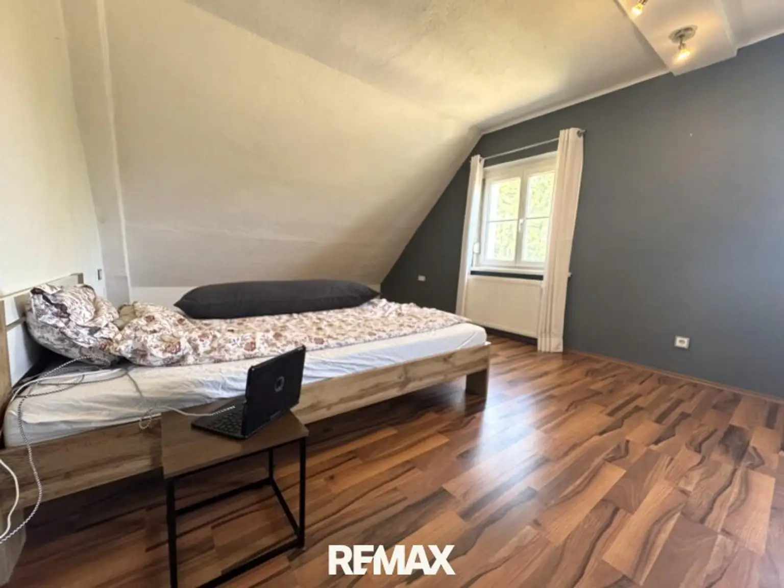 Schlafzimmer Wohnung 4