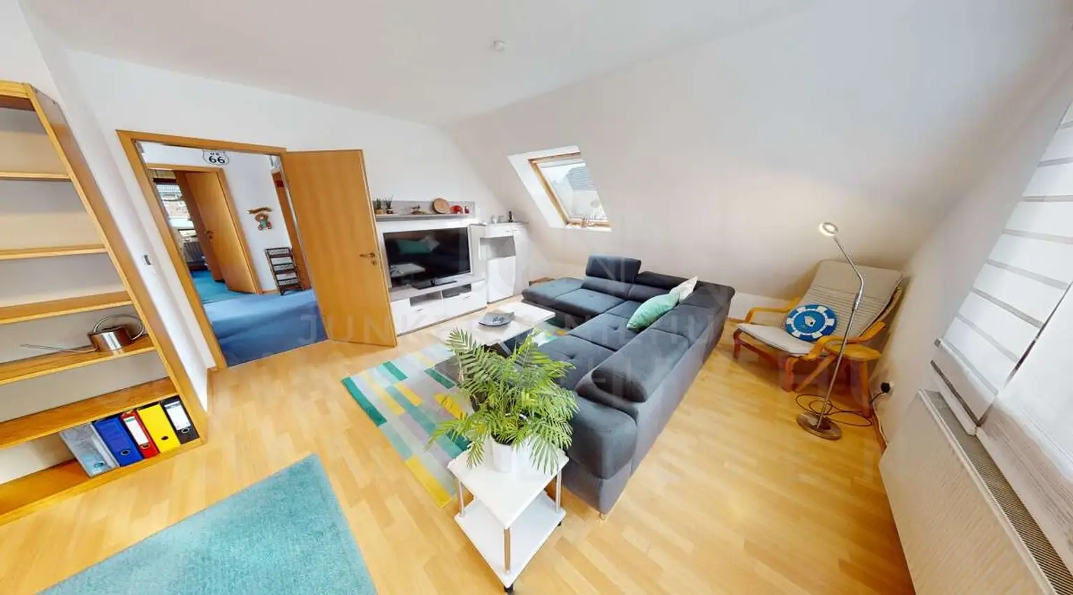 Großes Zimmer im DG