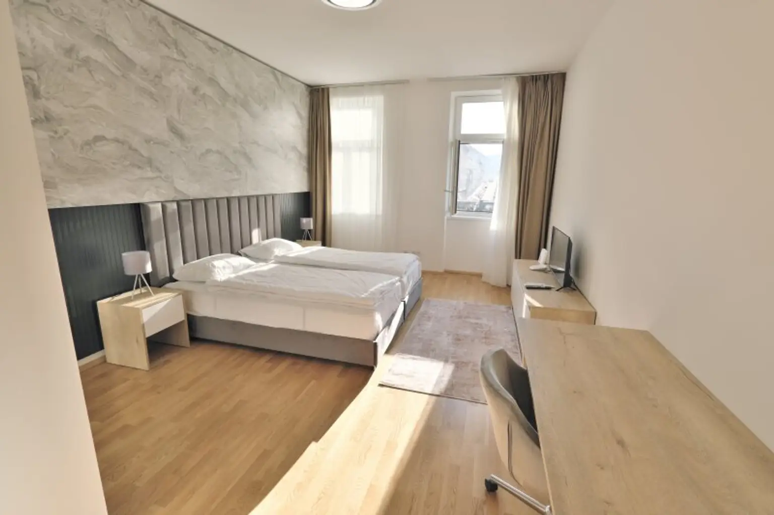 Ferienwohnung mit unbefristeter Betriebsanlagengenehmigung, Grundbüchlich/Widmung als "Appartement" (parifiziert)