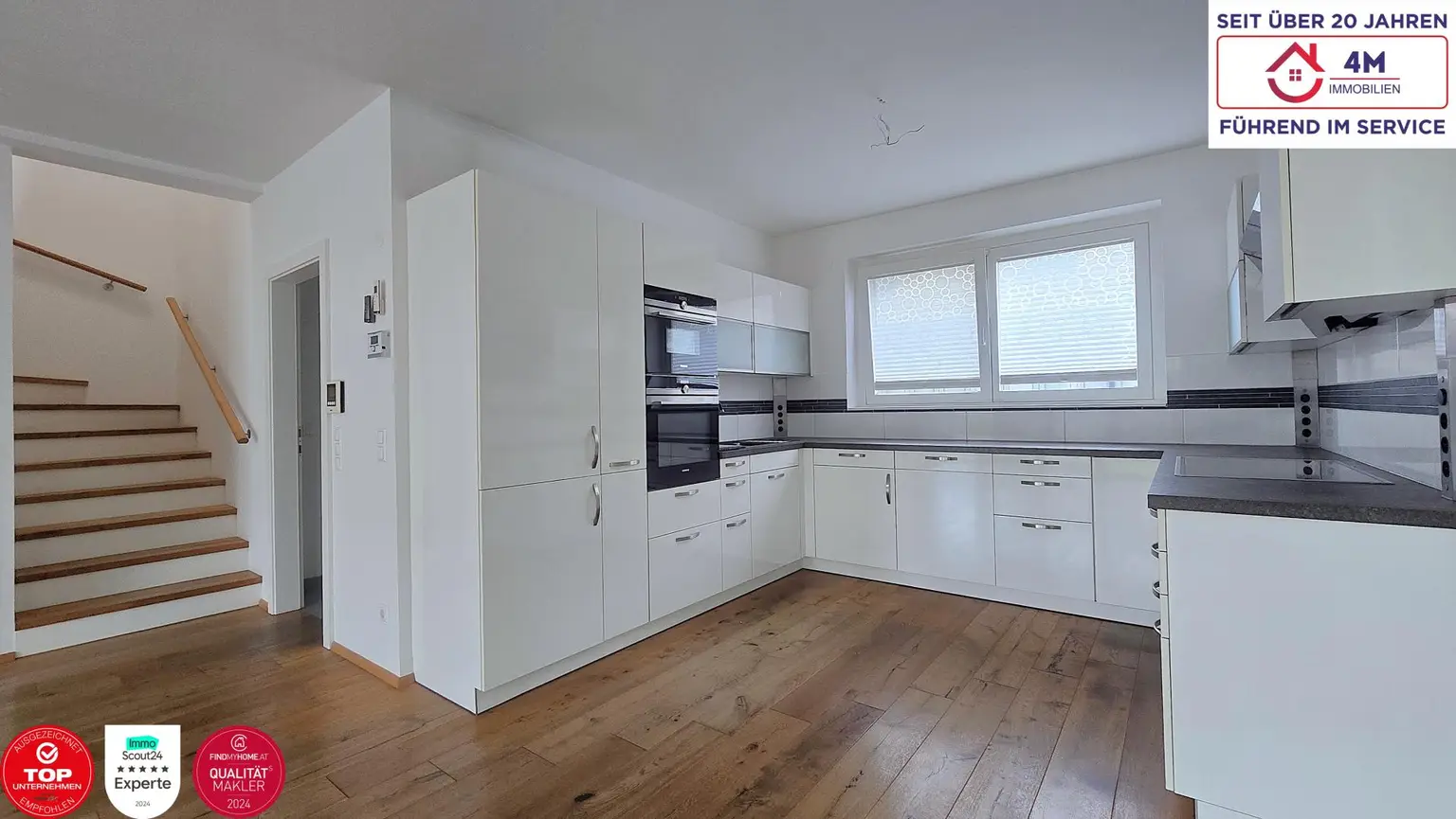4-Zimmer-Doppelhaushälfte mit Photovoltaik und 3 Stellplätzen