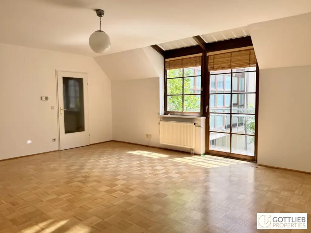 Bestlage beim Hamerlingplatz! Lichtdurchflutete 3-Zimmer-Altbau-Wohnung in saniertem Vorstadthaus inklusive zwei Garagenplätze