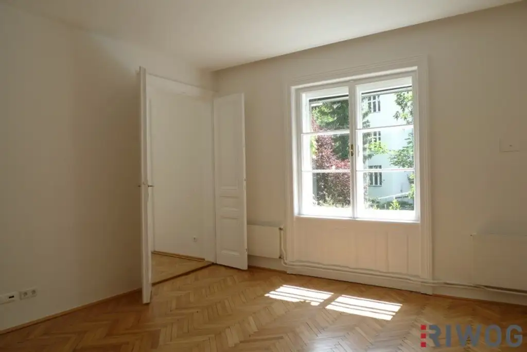 Ruhig gelegenes Hofgebäude mit Eigengarten & moderner Küche | 5 Zimmer & Keller