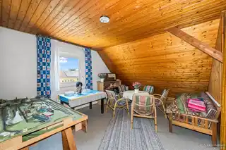 Zimmer/Trockenboden DG
