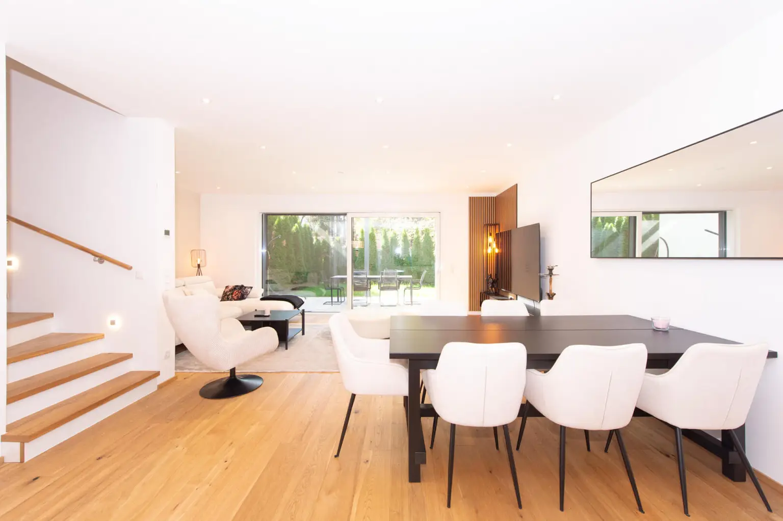 Stylisches Zuhause in Hart bei Graz – modern, bezugsbereit & neuwertig vollmöbliert
