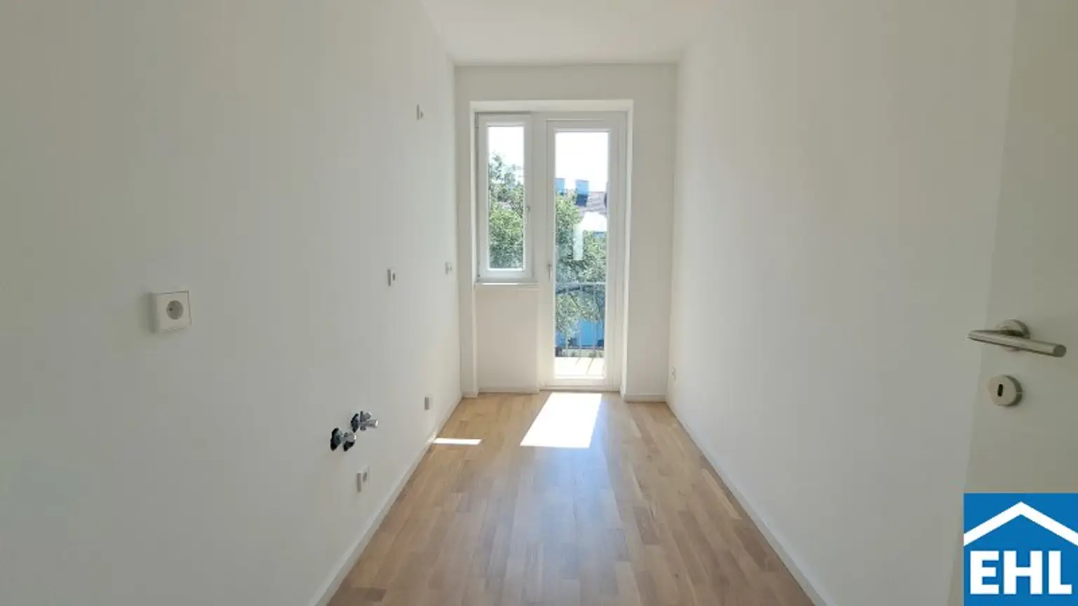 Erstbezug mit Balkon und Garten!