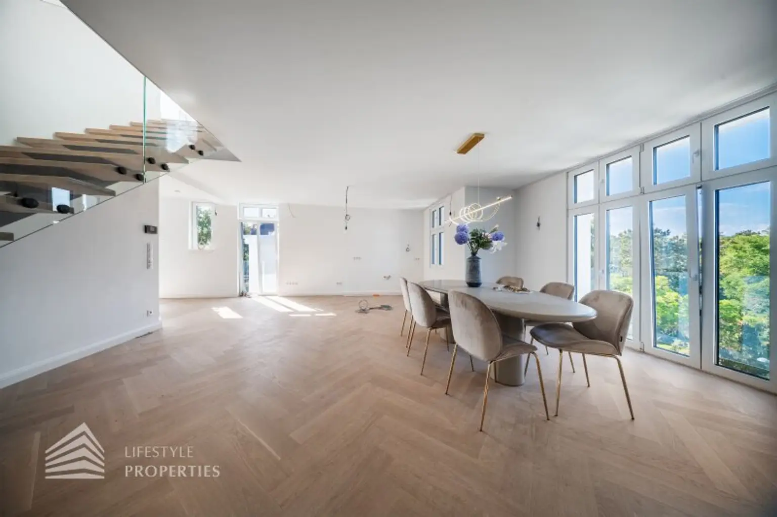 Exklusive 3-Zimmer DG-Wohnung, Nähe Pötzleinsdorfer Schlosspark by Lifestyle Properties, Stock-im-Eisen-Platz 3