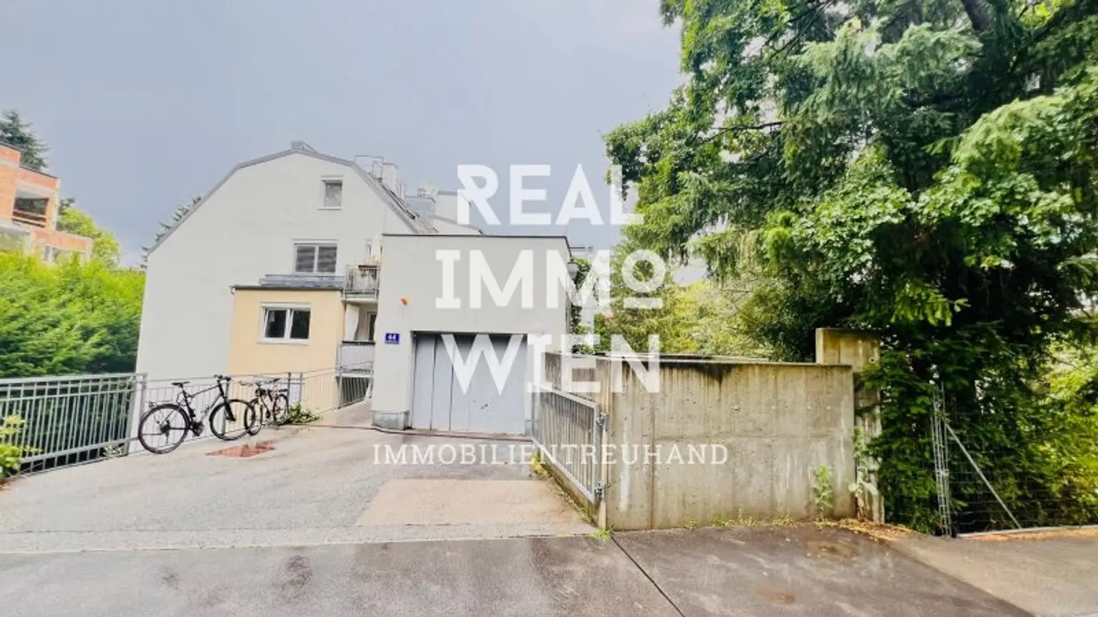 Traumhafte 2-Zimmer-Wohnung mit Balkon in 1130 Wien – Jetzt mieten!