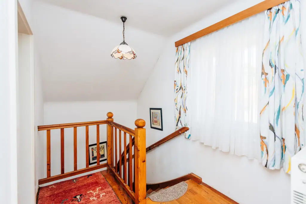 Großzügiges Einfamilienhaus mit Schwimmteich in Weinitzen - ländliche Geborgenheit trifft modernen Wohnkomfort