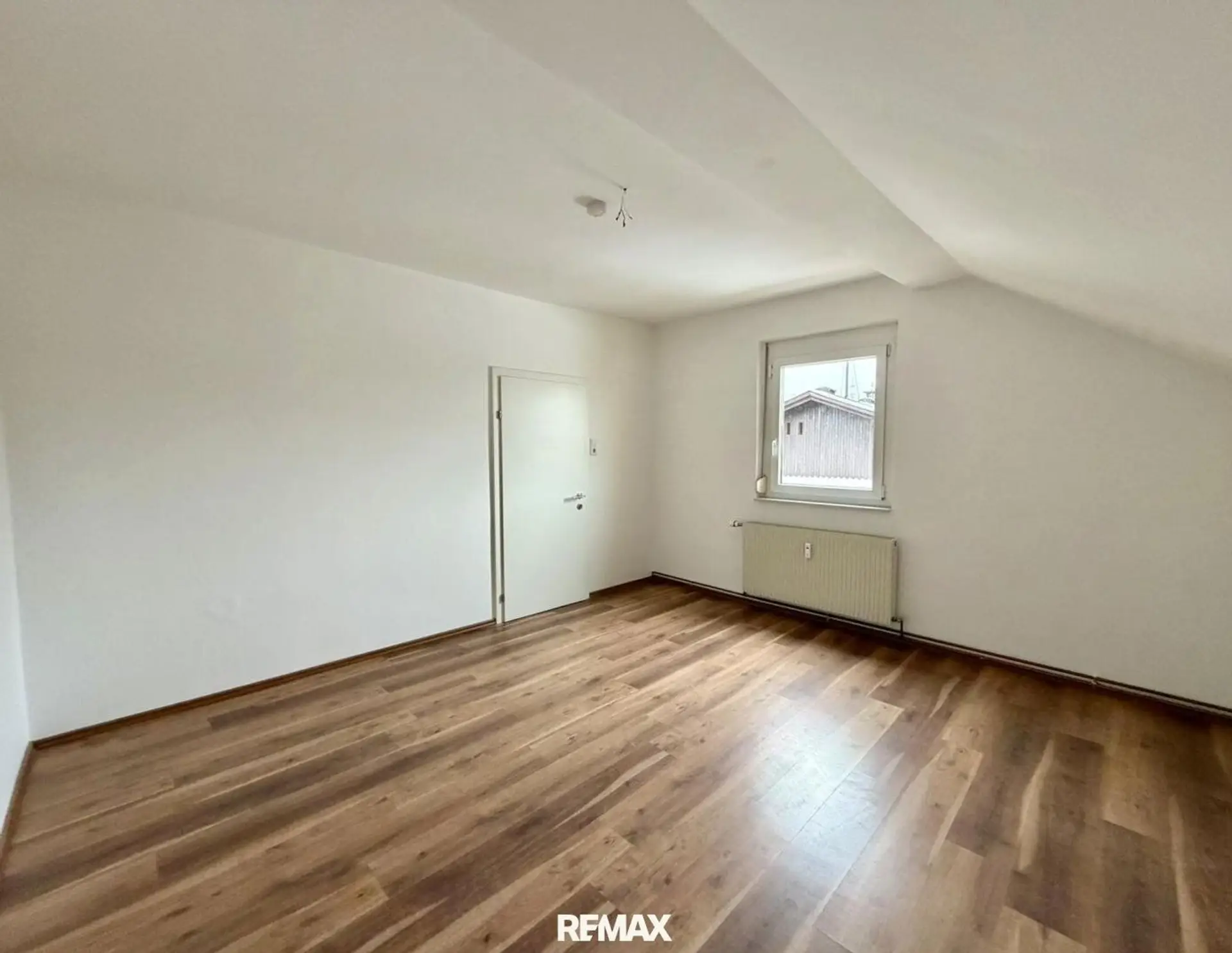 Perfekt Als Studenten-Wg: Große 3-Zimmer-Dachgeschosswohnung in Viktring
