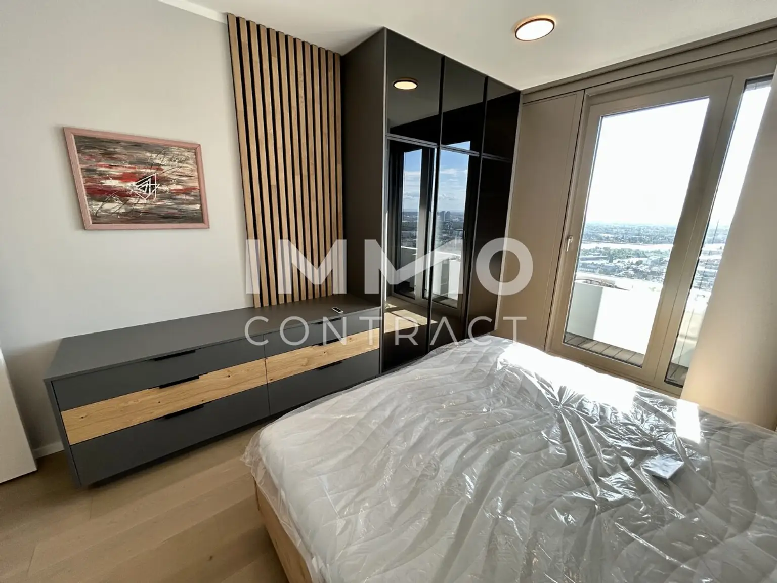 Möbliertes Apartment im 42. Stock mit Weitblick auf die Donau! Pool, Spa und Fitness inklusive!
