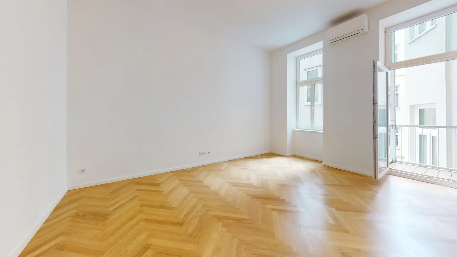 "Urban Oasis" - Erstbezug | 3-Zimmer Altbau | Balkon