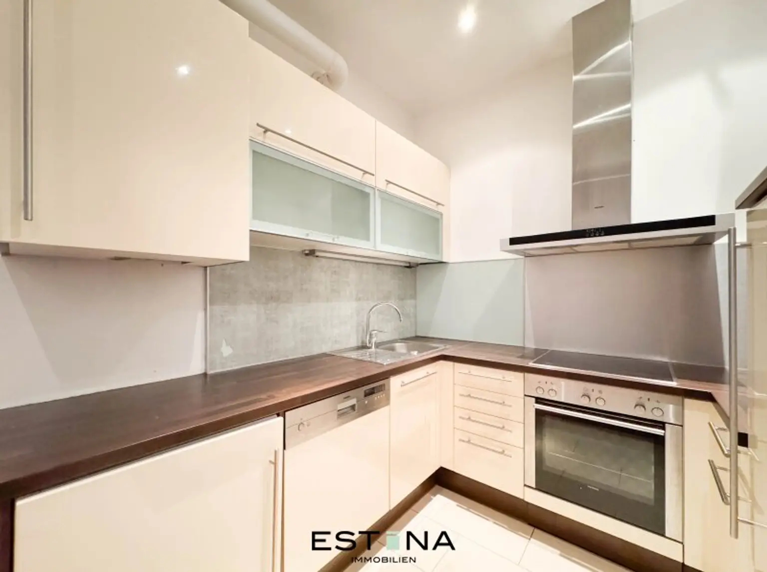 Wohnen mit Blick auf die Karlskirche