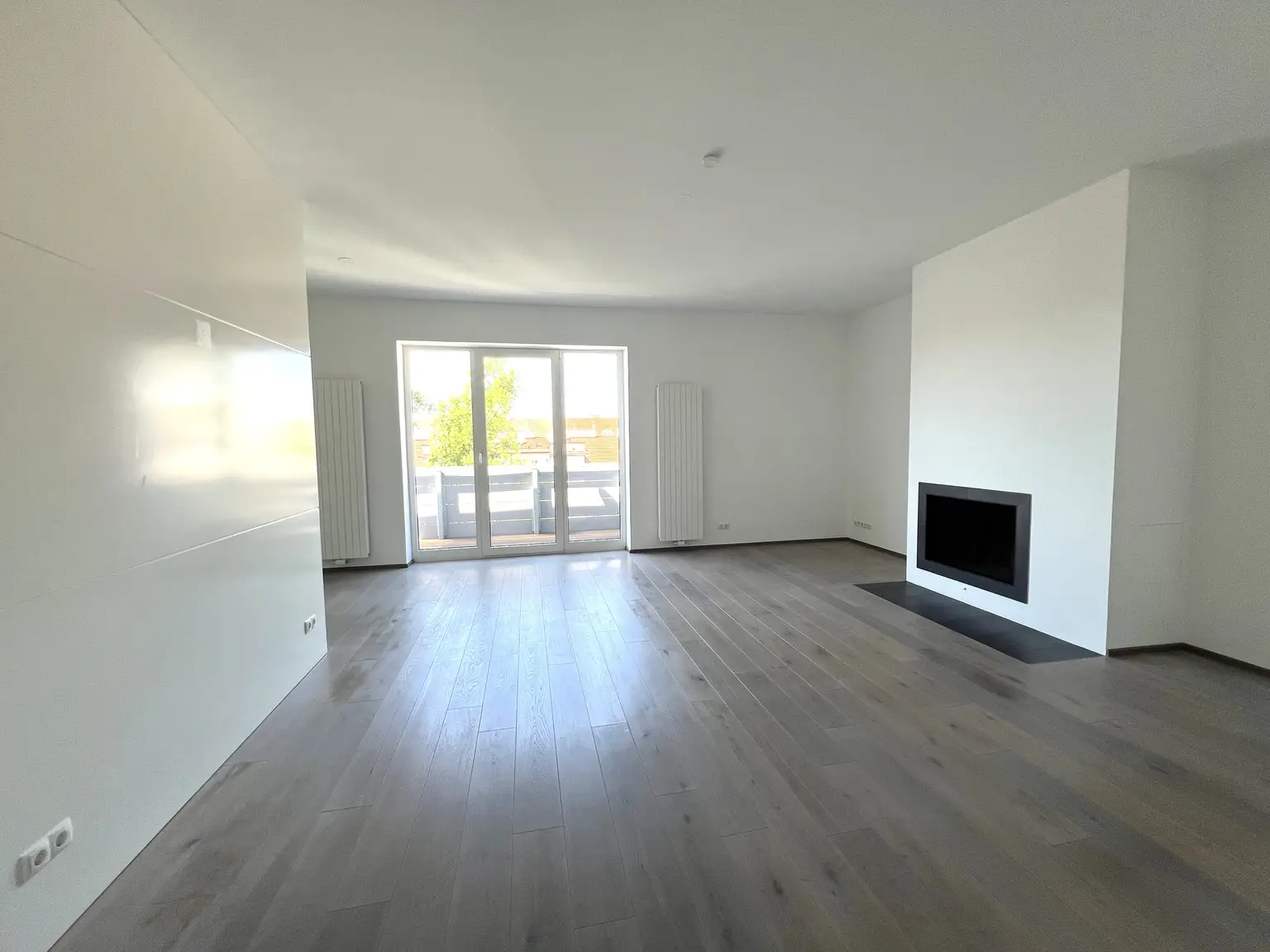 Klimatisierte Dachgeschoss-Wohnung nahe Belvedere und Modenapark