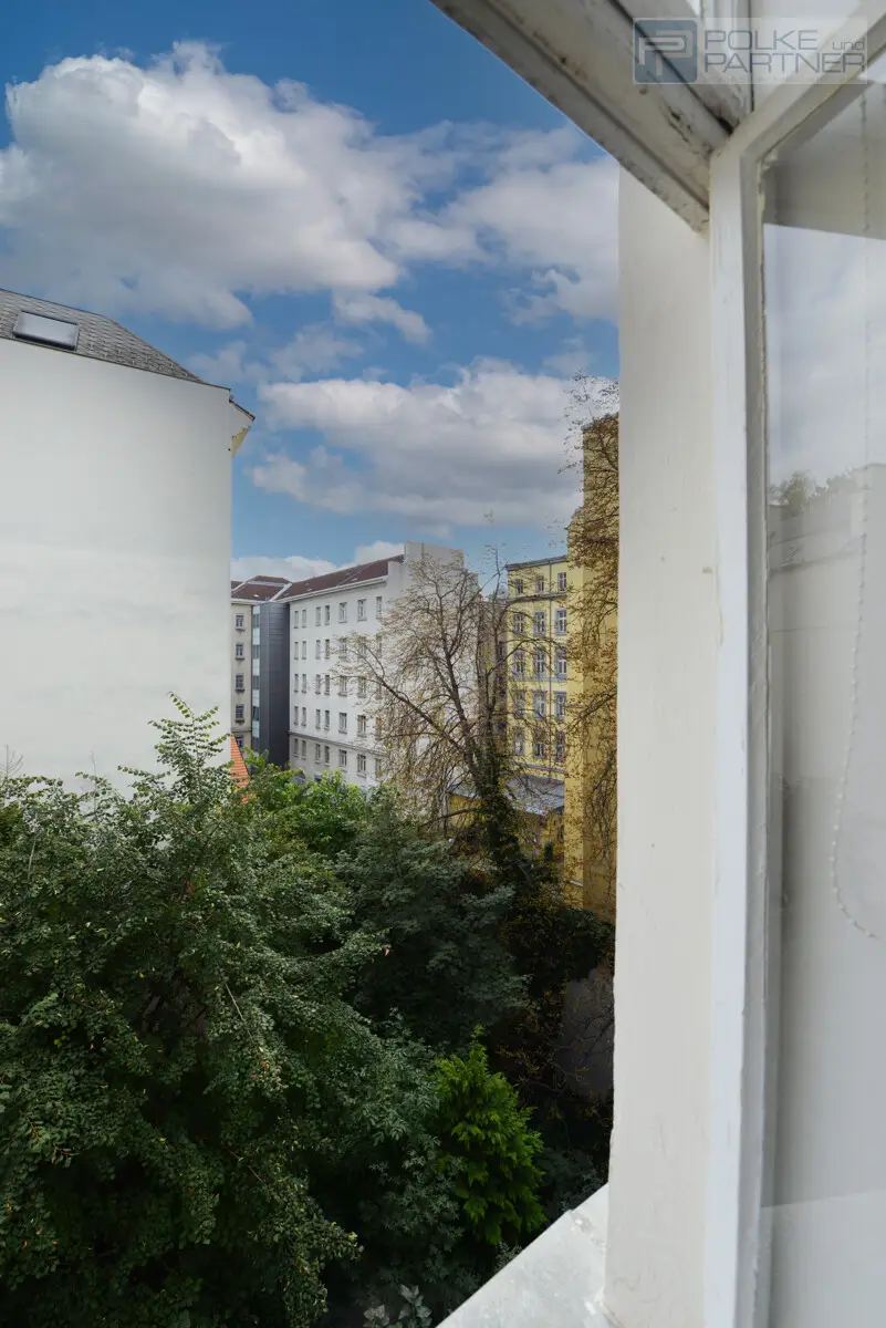 ALTBAU-GARCONNIERE IM HERZEN DES SERVITENVIERTELS –IDEAL FÜR SINGLES, PAARE ODER ALS WIENER HOMEBASE