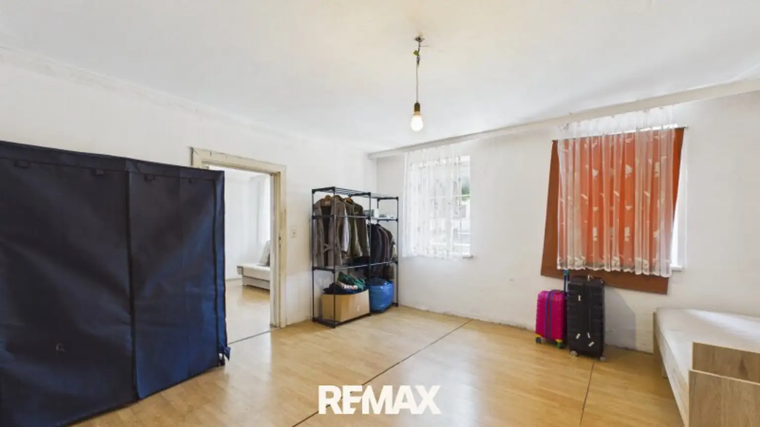 Großzügiges Zuhause mit Potenzial auf 1.629 m² – Wohnhaus, Nebengebäude & vielseitige Nutzungsmöglichkeiten