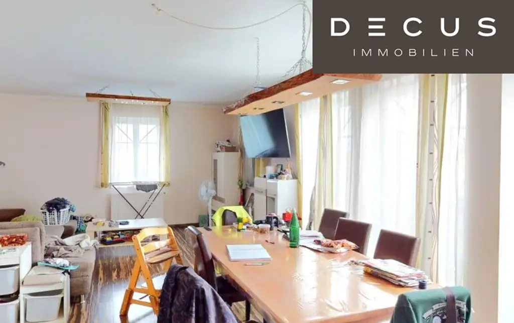 TRAUMHAFTES EINFAMILIENHAUS MIT MIT WOHNKÜCHE, 4 SCHLAFZIMMERN UND GROSSEM GARTEN