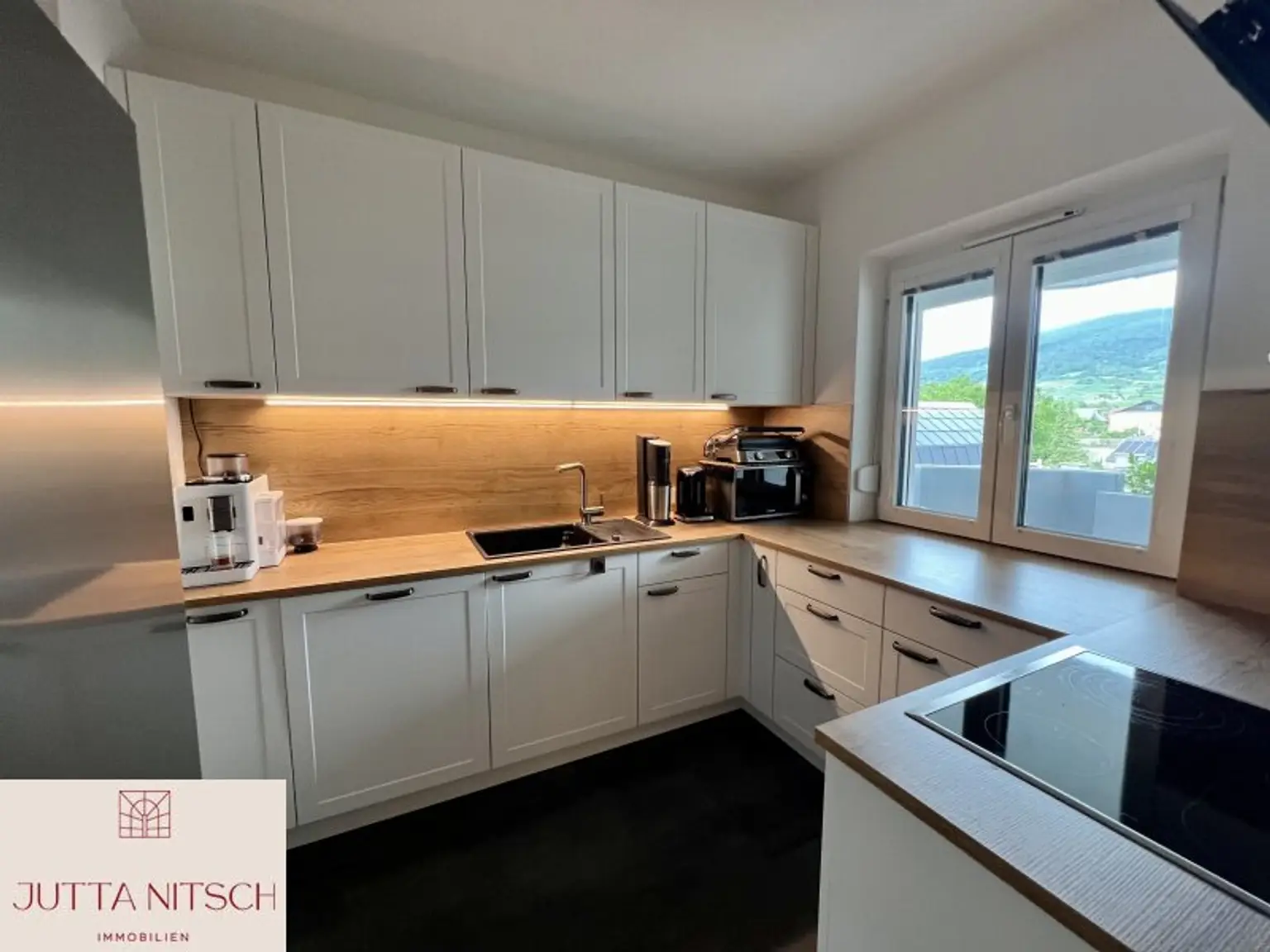 Schöne 3-Zimmerwohnung mit Balkon und Garagenplatz - über den Dächern von Gumpoldskirchen