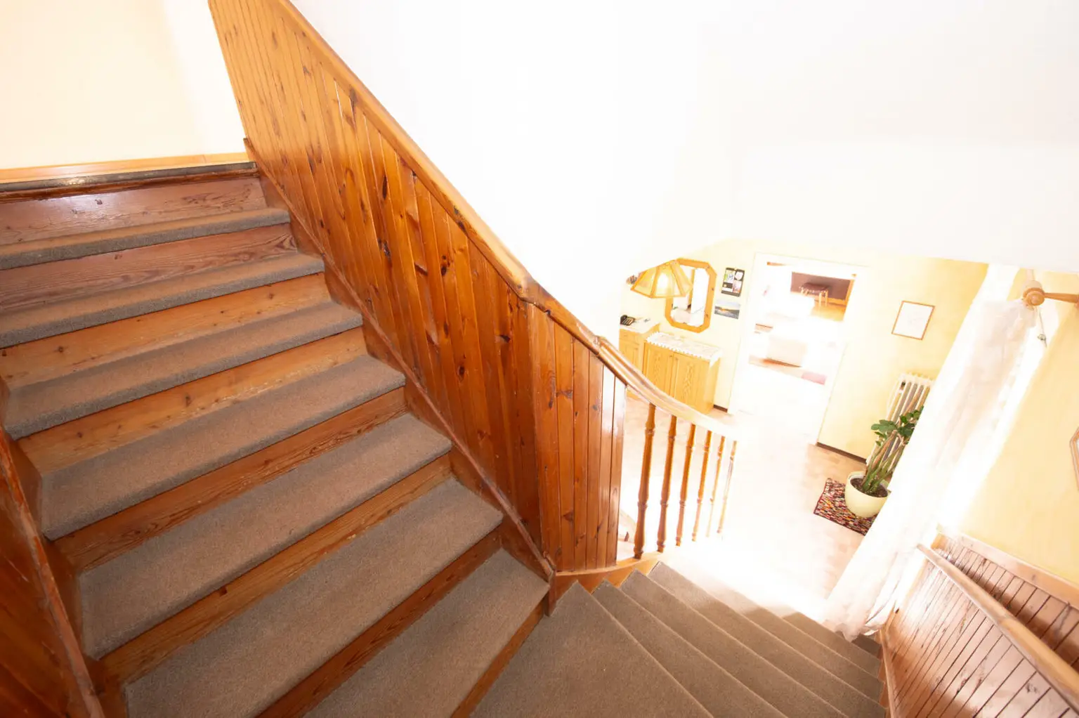 Ein Anwesen voller Möglichkeiten – großzügiges Haus mit Traumgrundstück