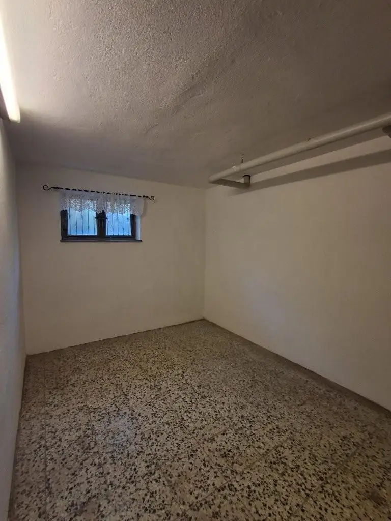 "Miethaus mit Terrasse und Garten - Breitenlee - Neuessling"