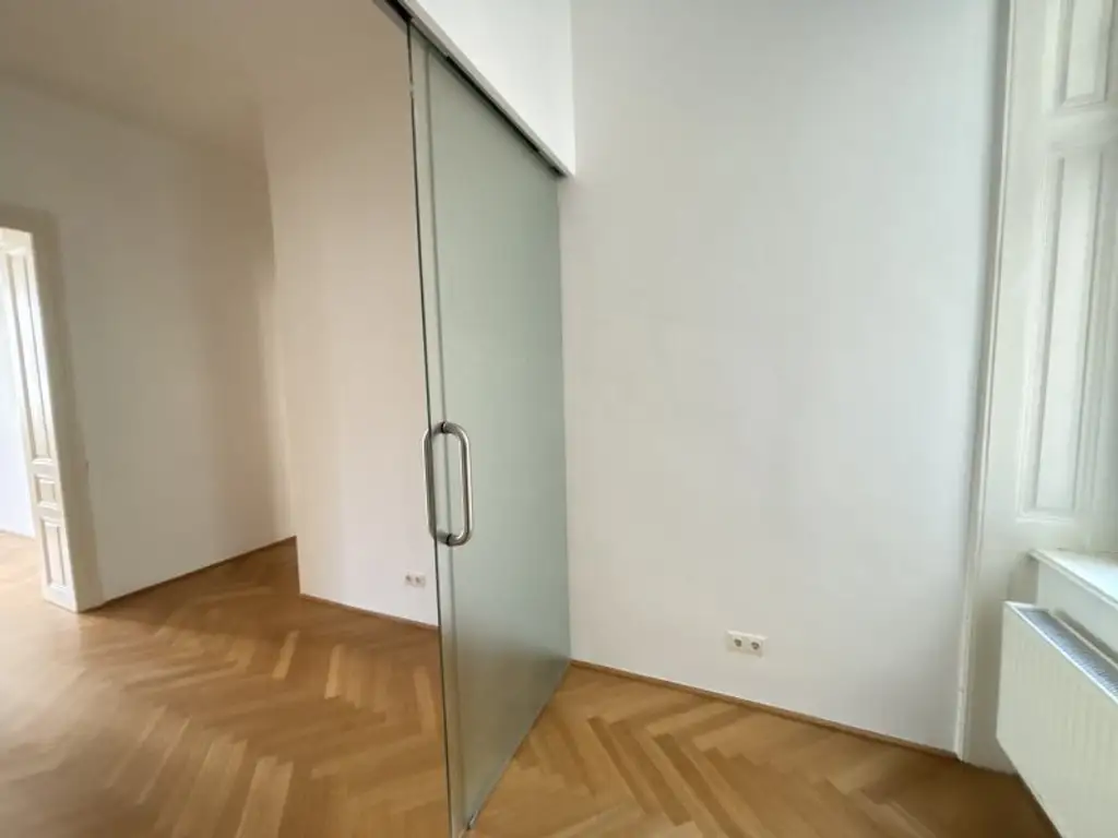 TOPZUSTAND + UNBEFRISTET + nächst PARADISGASSE!
