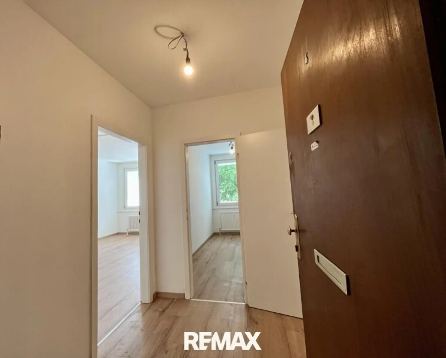 Eingang Wohnung 4