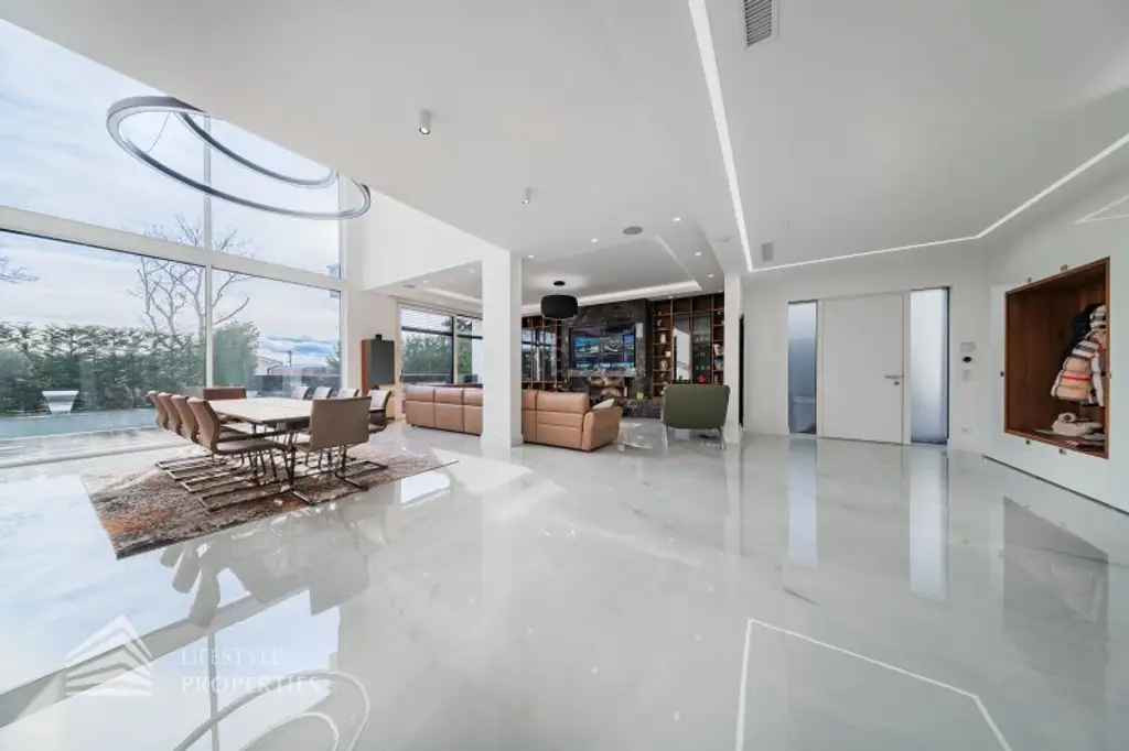 Grandiose Luxusvilla mit Pool - Ihr Rückzugsort Nähe Wienerberg