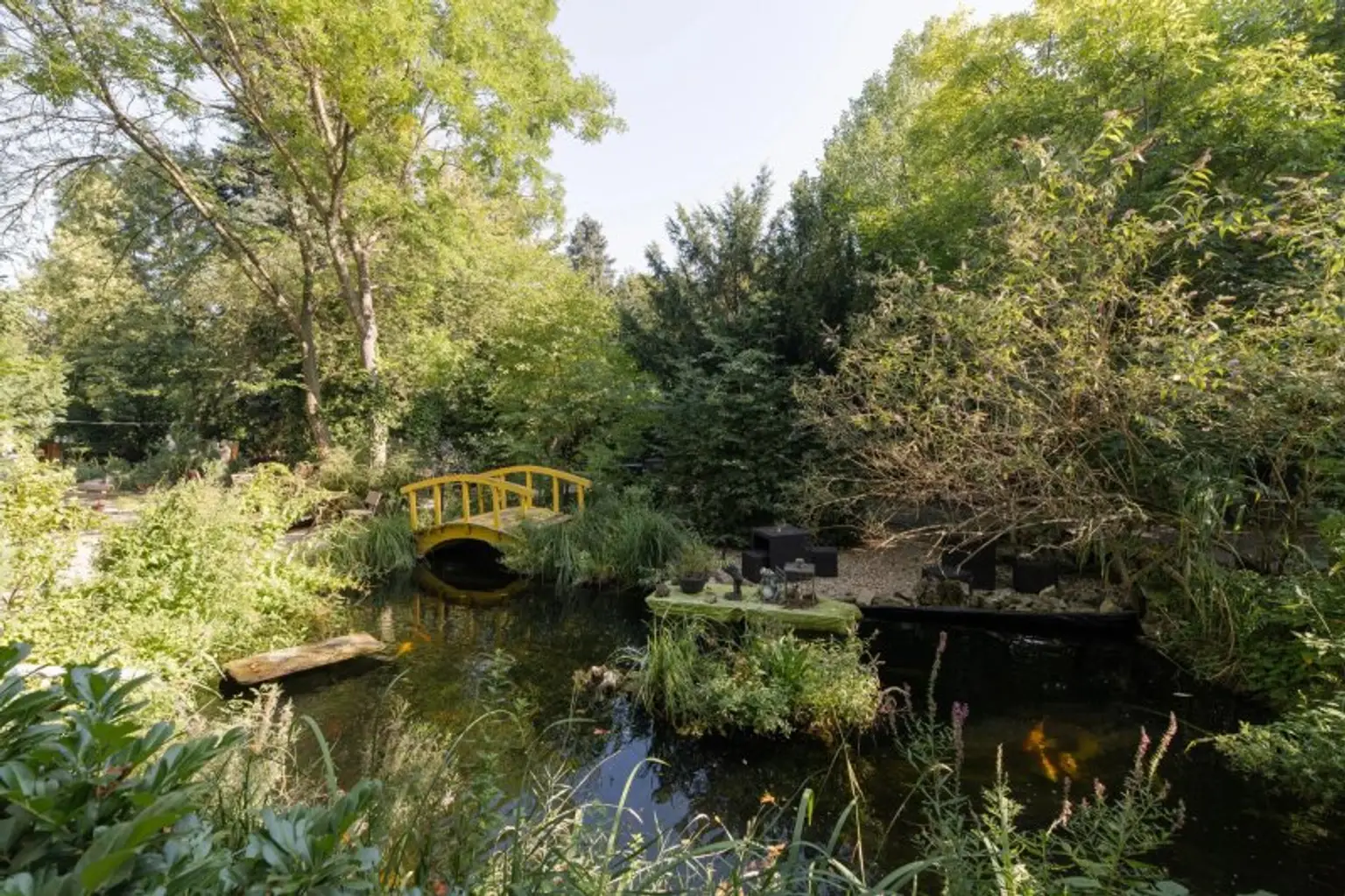 JUGENDSTILVILLA mit PRACHTGARTEN in DORNBACH