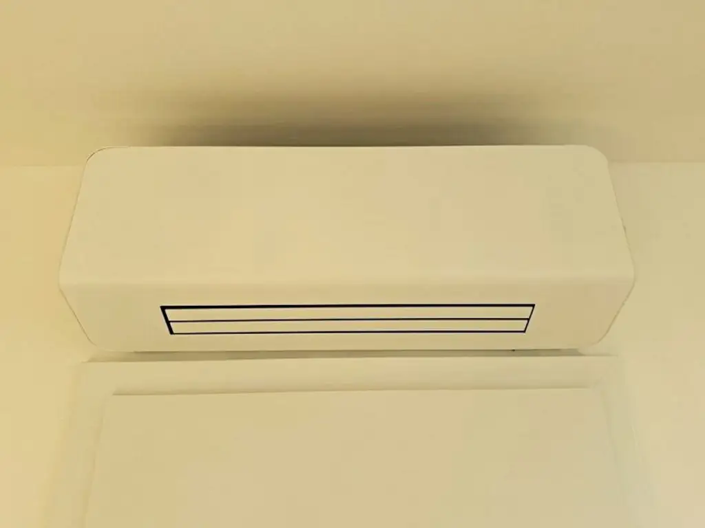 ERSTBEZUG, AUGARTEN-NÄHE, klimatisiertes 44 m2 Dachgeschoss, 2 Zimmer, Komplettküche, Duschbad, Parketten, Brigittenauer Lände