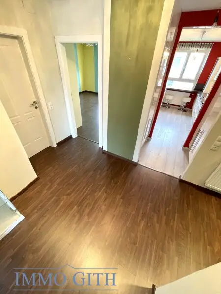 LICHTDURCHFLUTETE CA. 80 m² GROSSE 3-ZIMMER-WOHNUNG MIT BALKON IN GRÜNRUHELAGE VON POTTENSTEIN ZU KAUFEN!